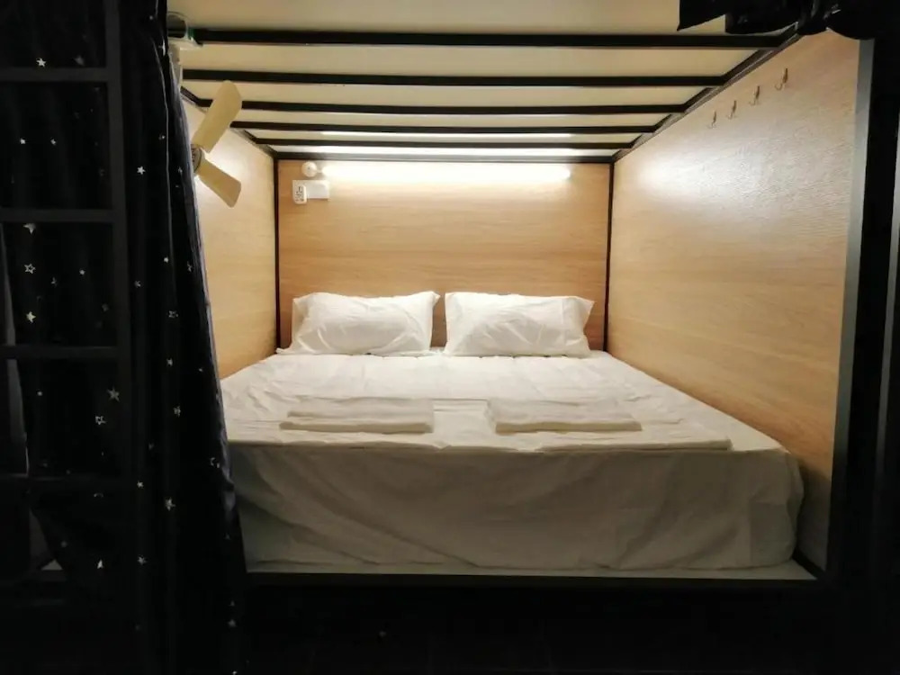 Third Street Station - Hostel