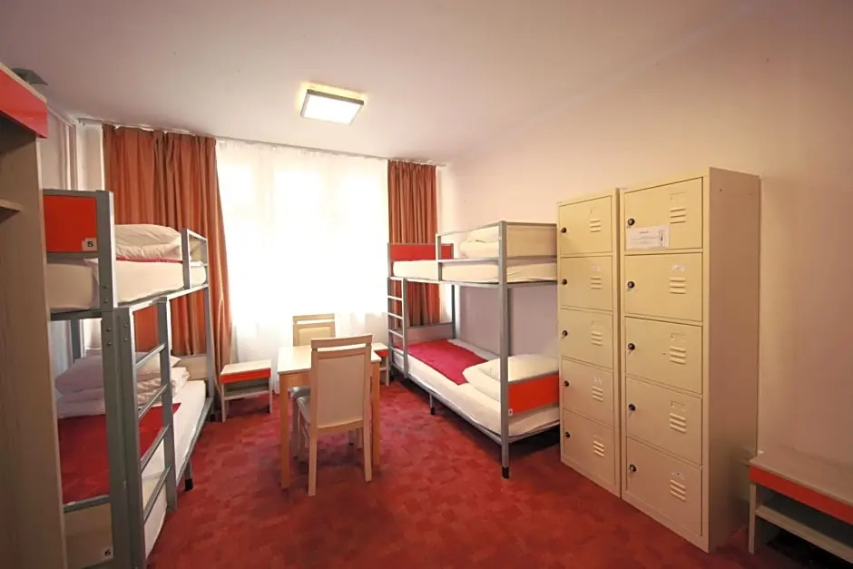 eMKa Hostel
