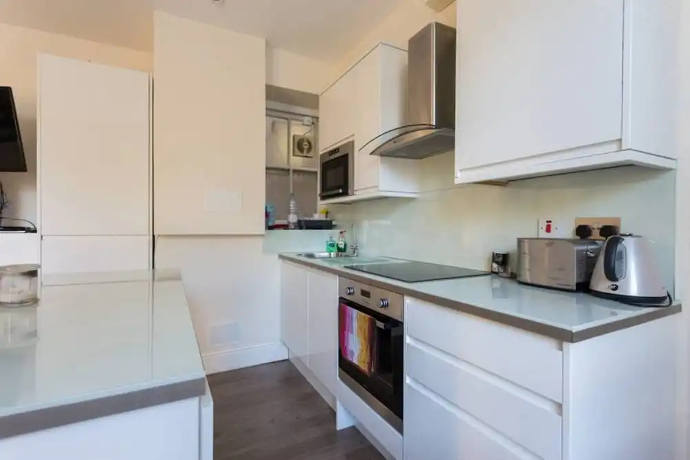 Modern 2 Bedroom Flat Near Baker Street