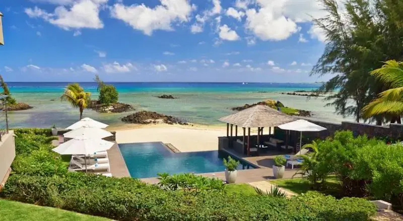Bon Azur Beachfront Apartments & Penthouses by LOV Mauritius, Trou Aux Biches