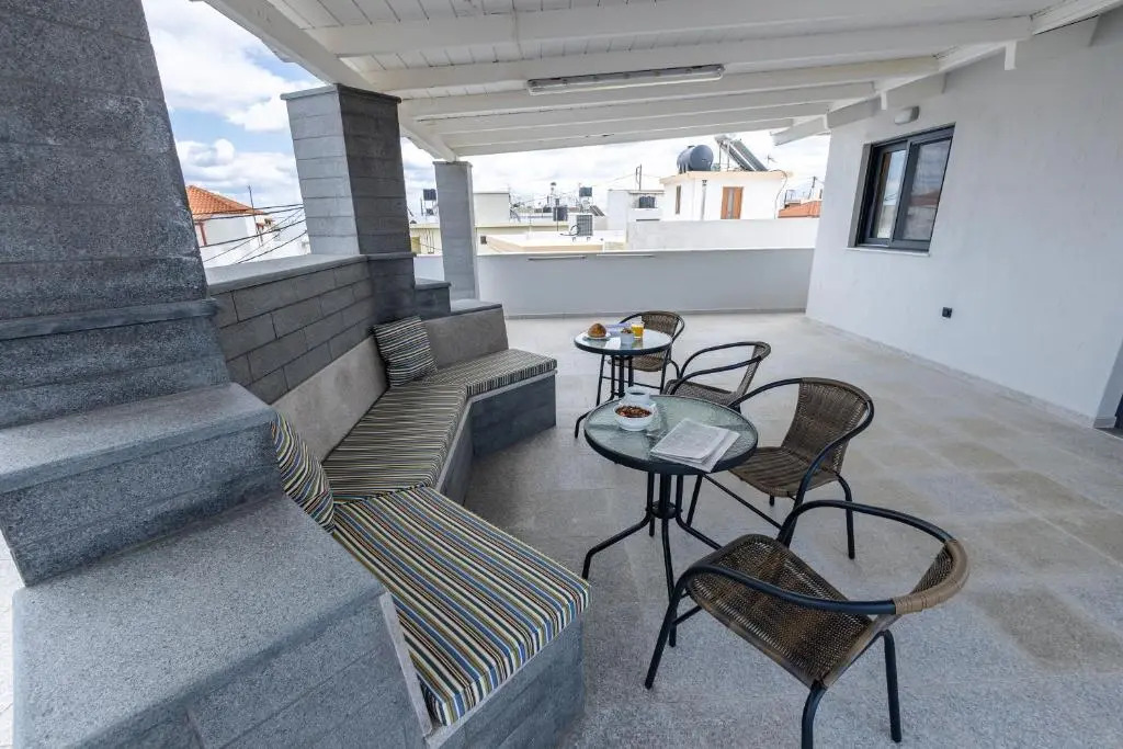 Astron Aparthotel by Estia