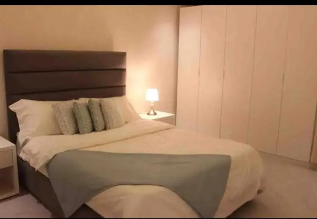 Luxury apartment prime location
