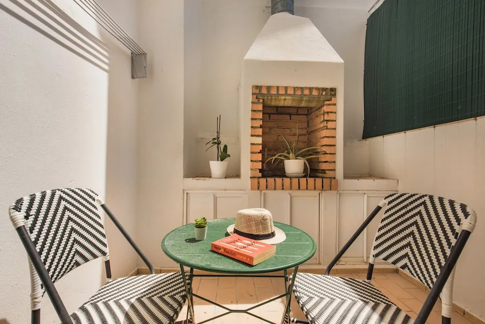 Casa Rizzo in Faro With 2 Bedrooms and 2 Bathrooms