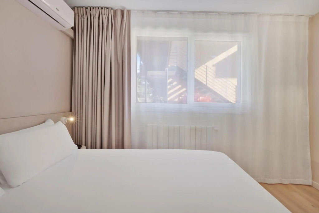 B&B HOTEL Oviedo
