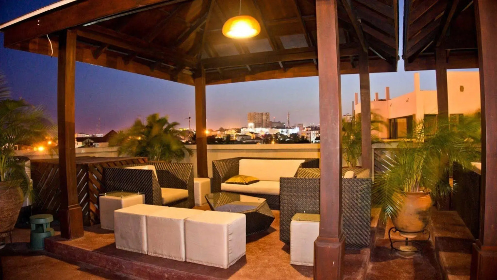 Tropical Enclave Hotel