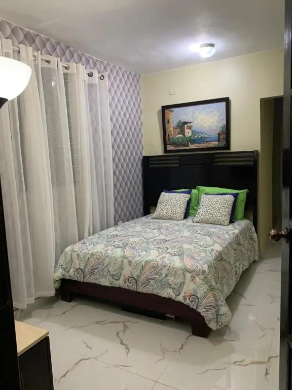 Céntrico para 2 personas con tv marquesina luz y cocina