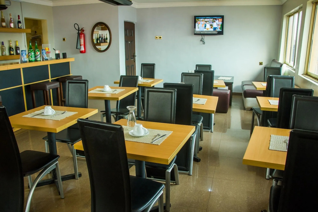 Tivoli Residence & Bar