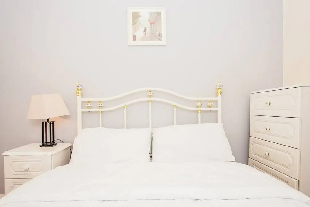 2 Bedroom Apartment 15 Minutes From City Centre
