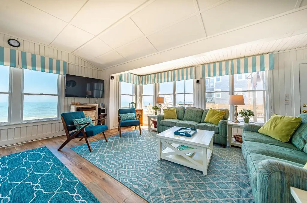 York - Duck, Carolina Dunes, Oceanfront, Ocean View, Hot Tub, Large Decks, Pets OK