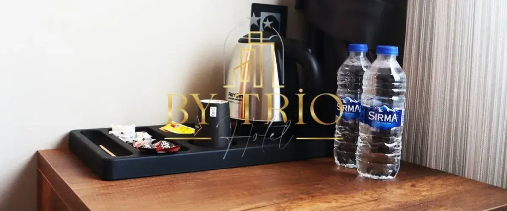 By Trio Hotel
