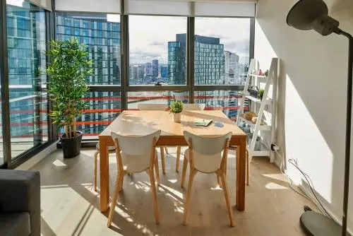 2 Bed 2 Bathroom Brand New Unit with Gym and Pool