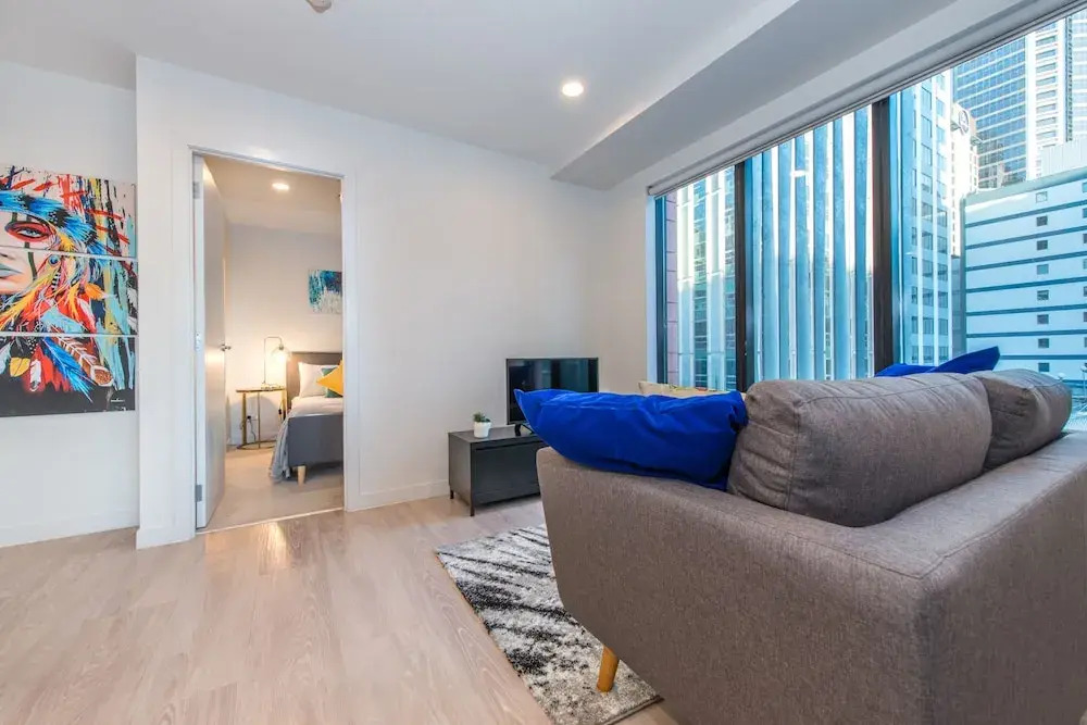 JHT - 1 BRM Apartment, Opposite to SkyTower with view