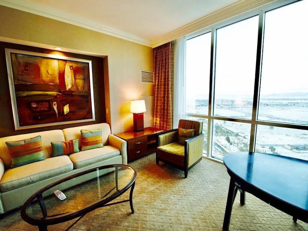 Amalz Deluxe Suites at Mgm Signature