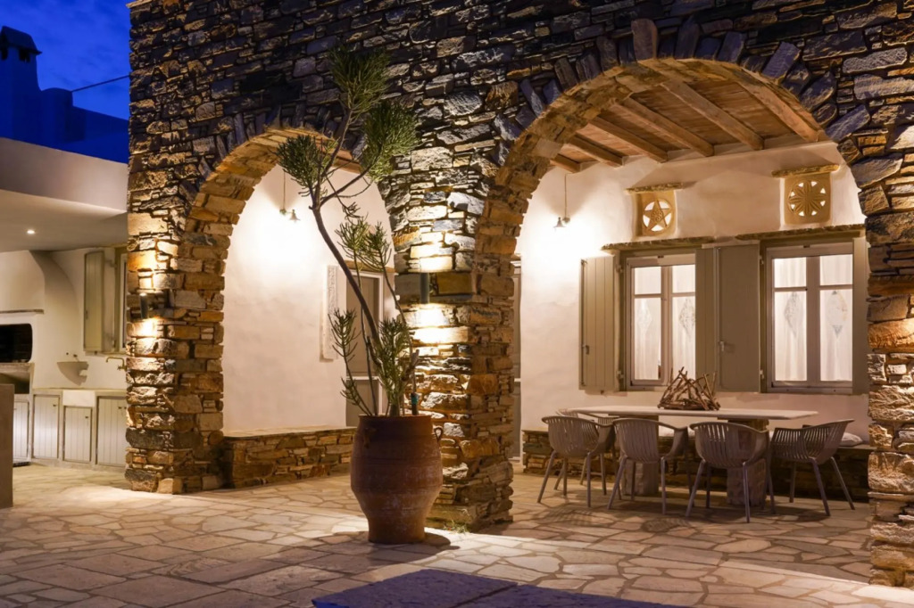 Maison Simone with private heated infinity pool & spectacular sea view