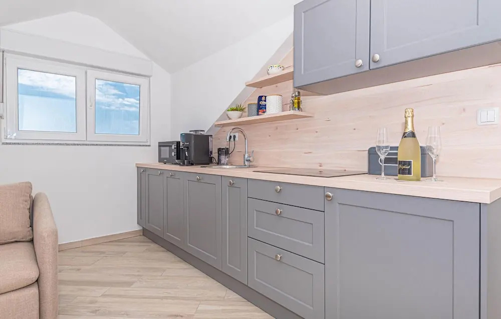 Nice Apartment in Pirovac With Wifi and 1 Bedrooms