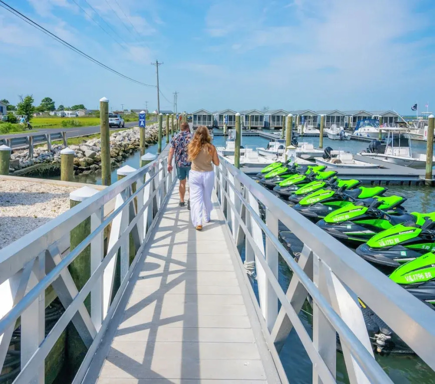 Blufin Bungalows & Marina