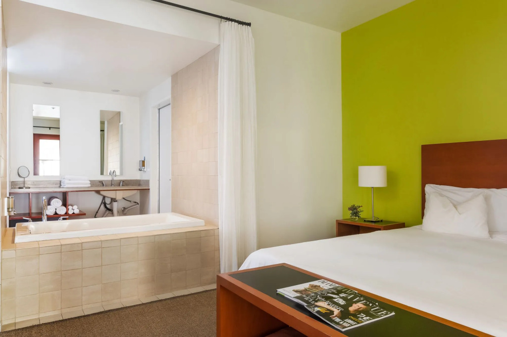 Hotel Casa 425 + Lounge, A Four Sisters Inn