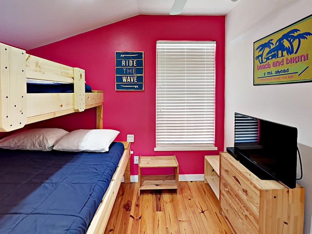 23 Royal Palms 3 Bedrooms 3.5 Bathrooms Townhouse