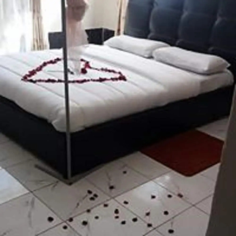 Moyo lodge