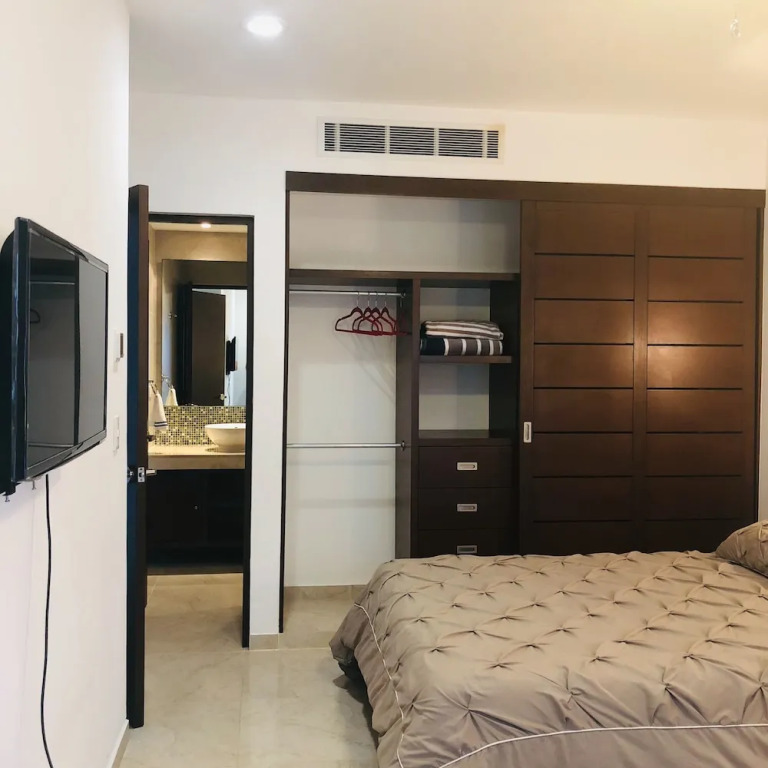 SKYLINE 24th , LUXURY APARTMENT, 5ta AVE.