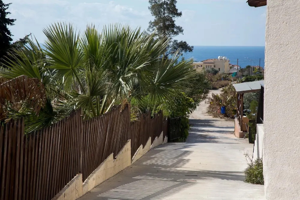 Coral Bay Sunkiss Villa