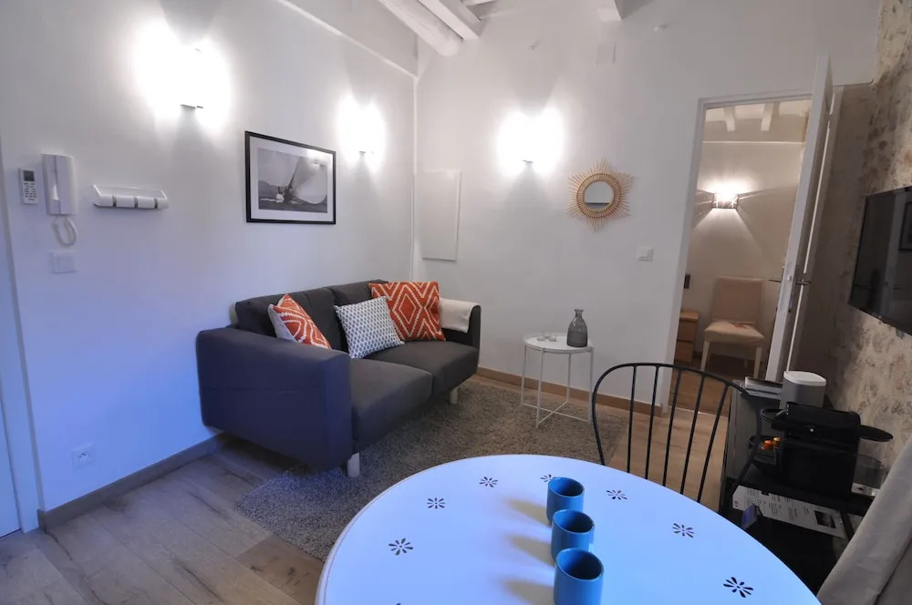 Stay In Antibes