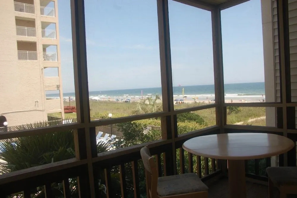 Crescent Beach Villas, Unit 106 - 1 Br Condo