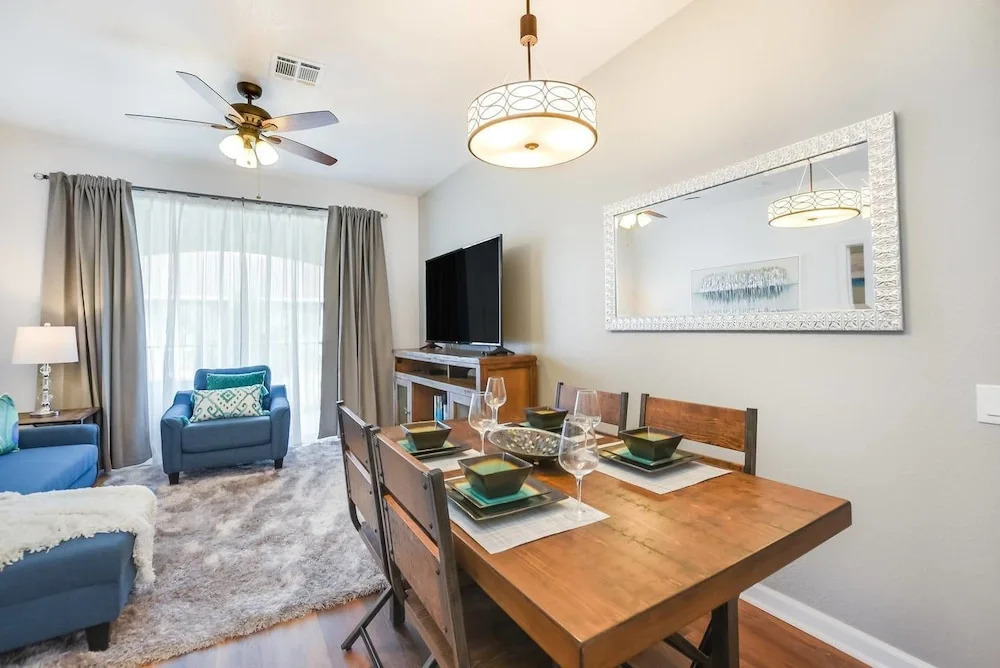 Newly Renovated, Beautiful 2bd/2ba Condo #2vc500