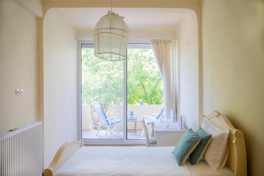 The happy house- 5 minutes walk from the sea