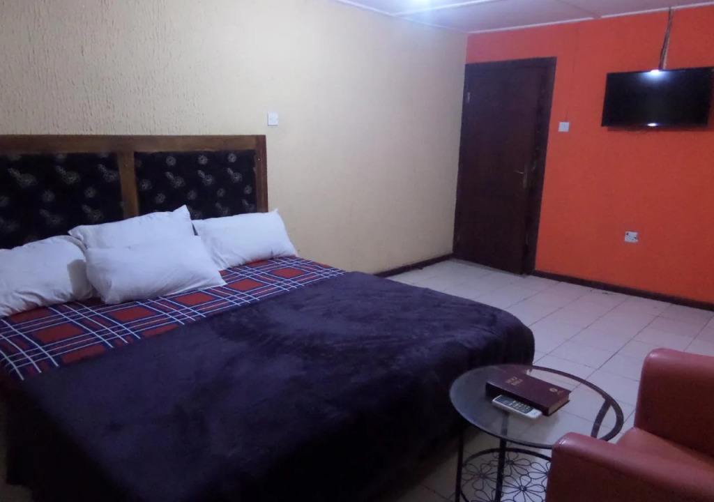 Metro Hotel Oluyole