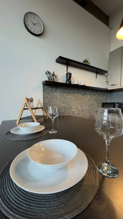Modern Oasis / Central Location
