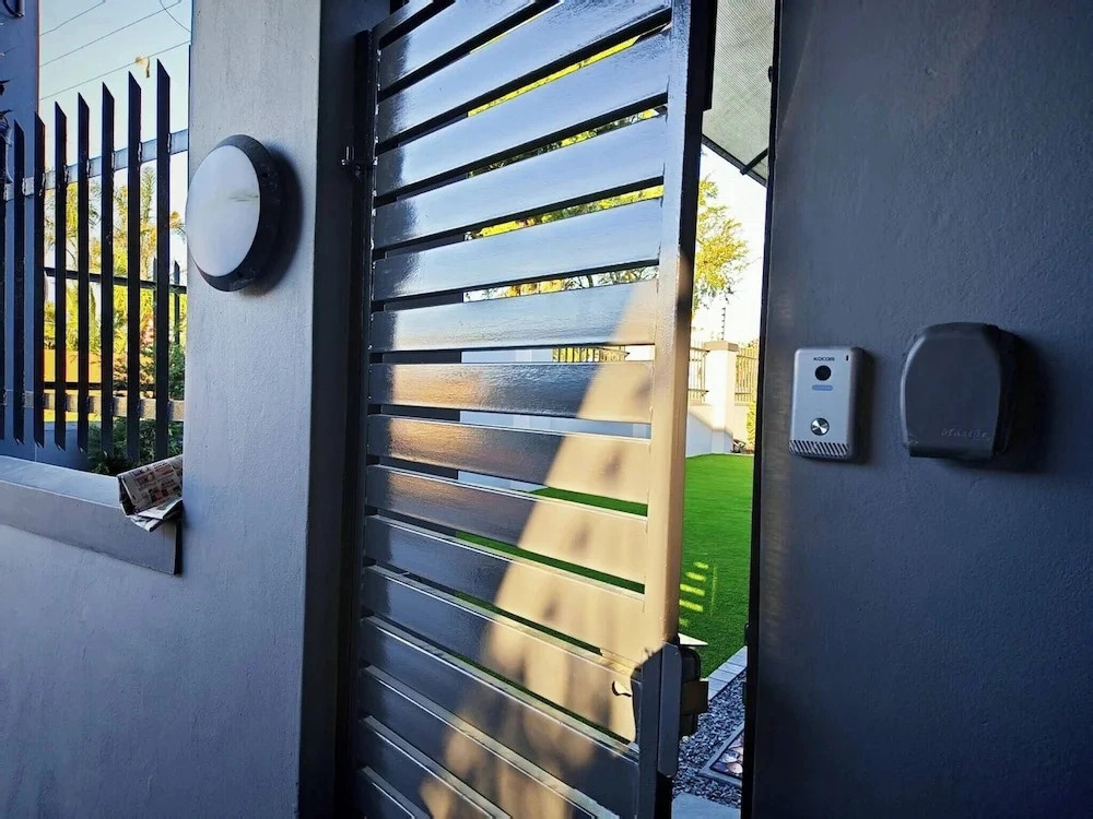 Room-courtyard Double Room With Shared B