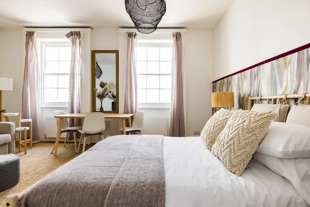 Mornington Crescent Apartments