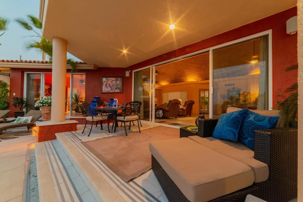 4BR 4BA 1 Mile from Beach&Downtown, Villa Ladrillo