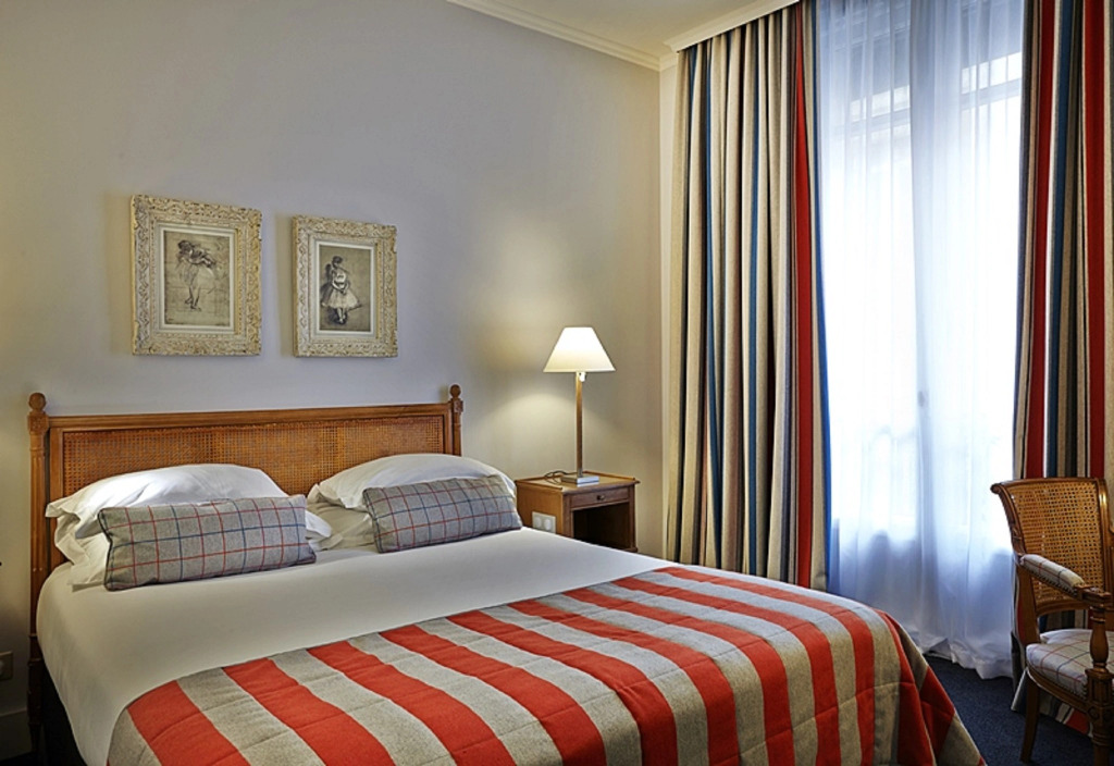 Hôtel Vernet Champs Elysées Paris