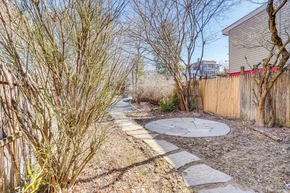 Walk to Dtwn Hudson: Cozy Upstate Apartment