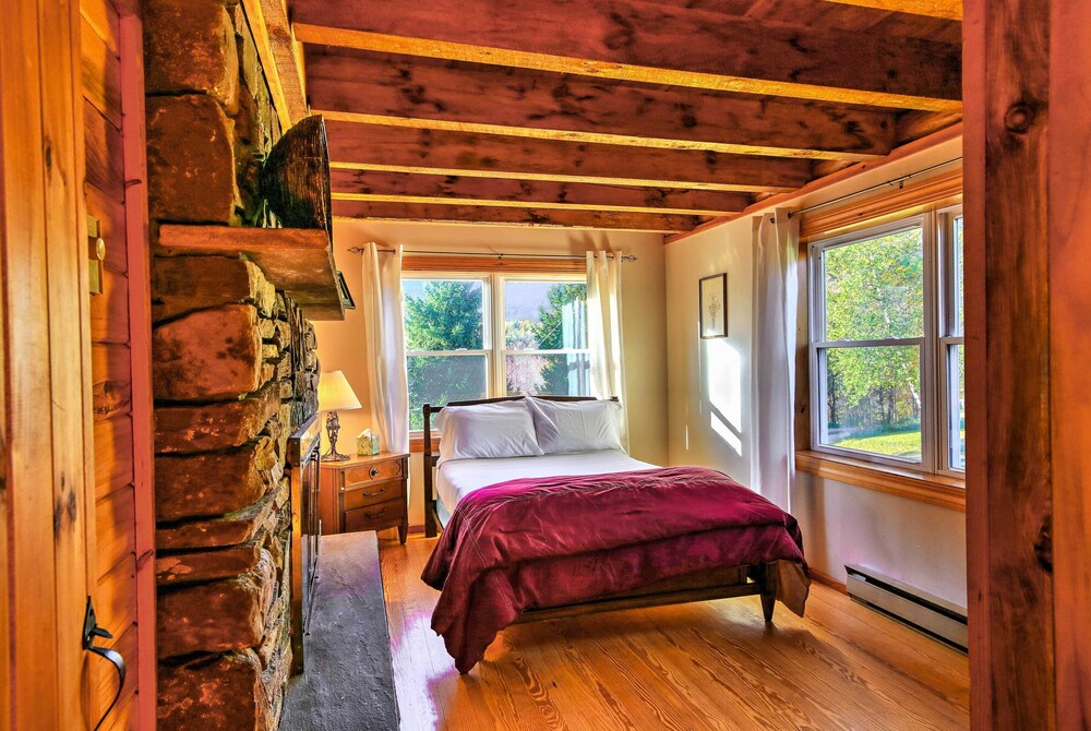 'bearpen Lodge' on 125 Acres - Near Belleayre Mtn!