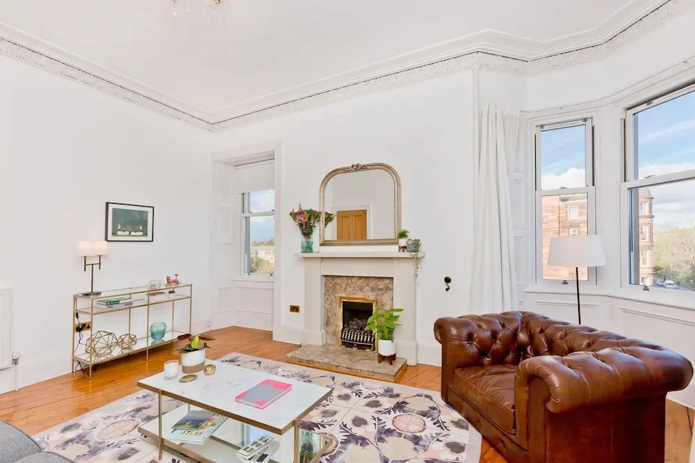2 Bedroom Penthouse Apartment Sleeps 4