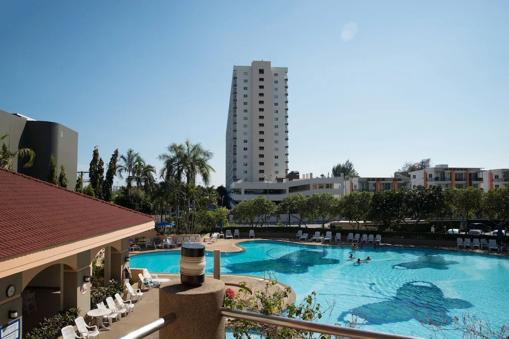 Jomtien Beach Condominium Rimhad A