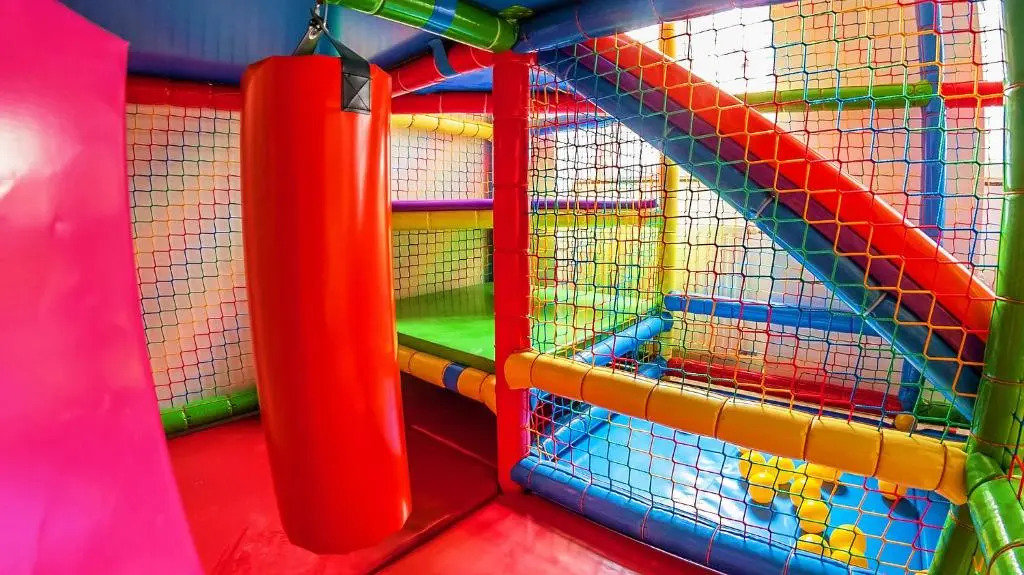 Apartamenty Bałtyckie - Grand Baltic - WIFI, Klimatyzacja, Sala Zabaw, Taras wypoczynkowy, centrum Ustki