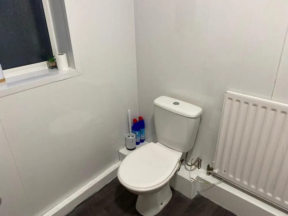 The Vacationers - Pvt Rooms with Shared Bath