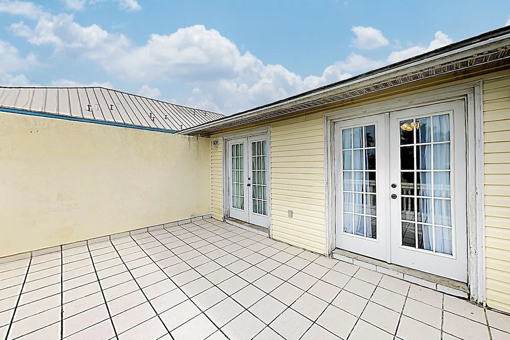 New Listing! Casa De La Isla W/ Private Pool 3 Bedroom Condo