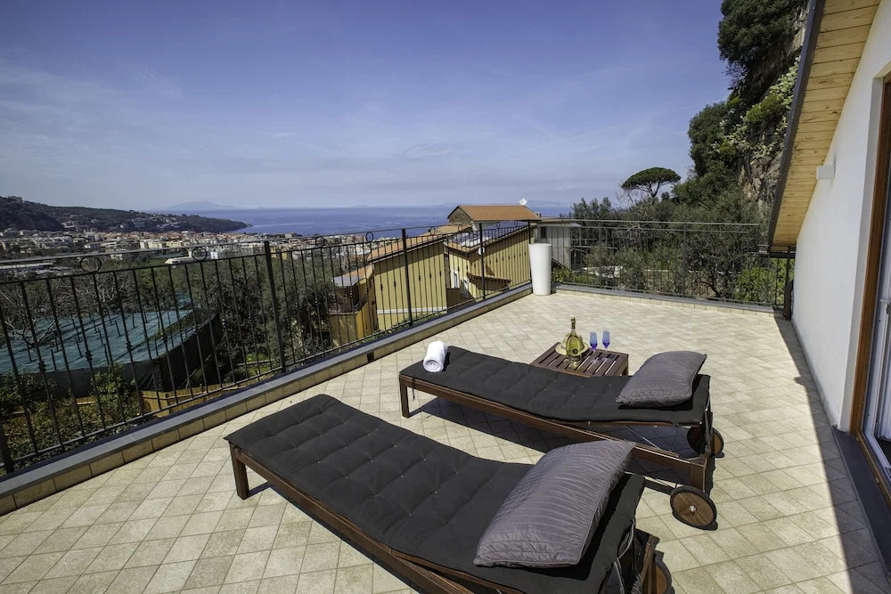 Eterea Charming Suites