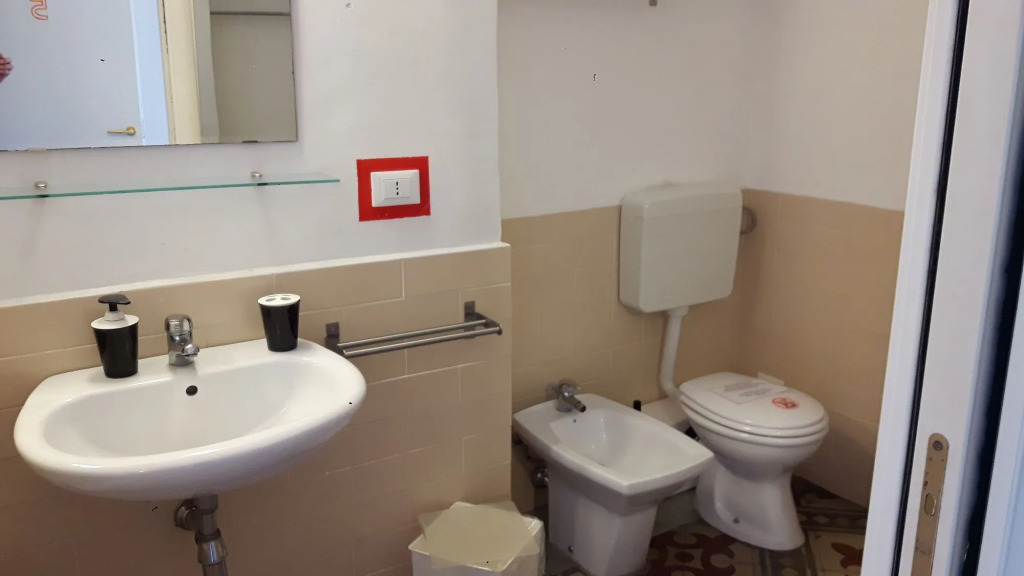 Da Gianni e Lucia Rooms with bathroom in the city center