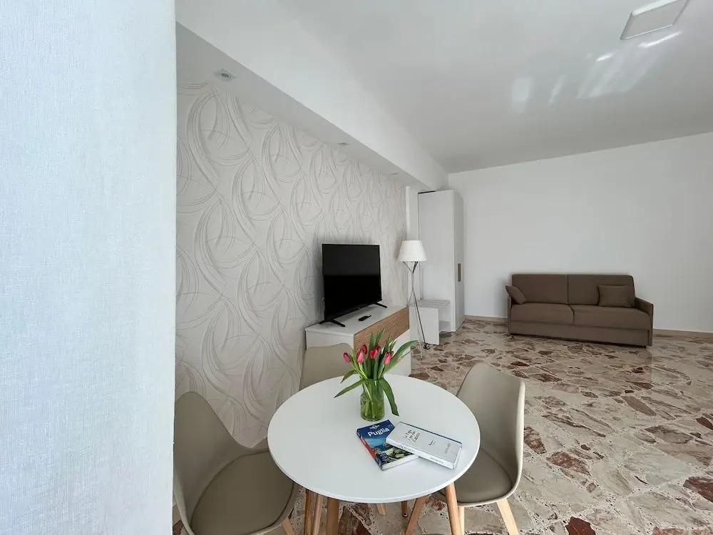My50s in Monopoli With 4 Bedrooms and 2 Bathrooms