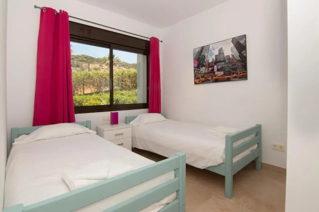 2149-Amazing groundfloor 3 bedrooms on golf, pools