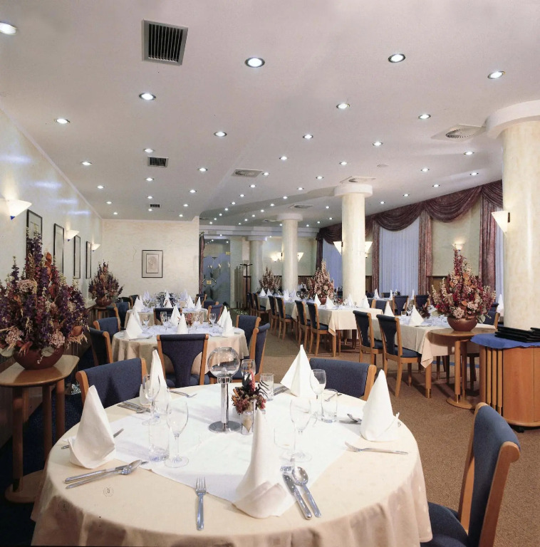 Hotel Piramida