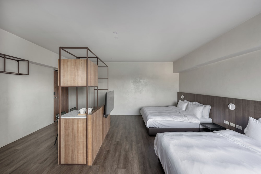 H suite inn