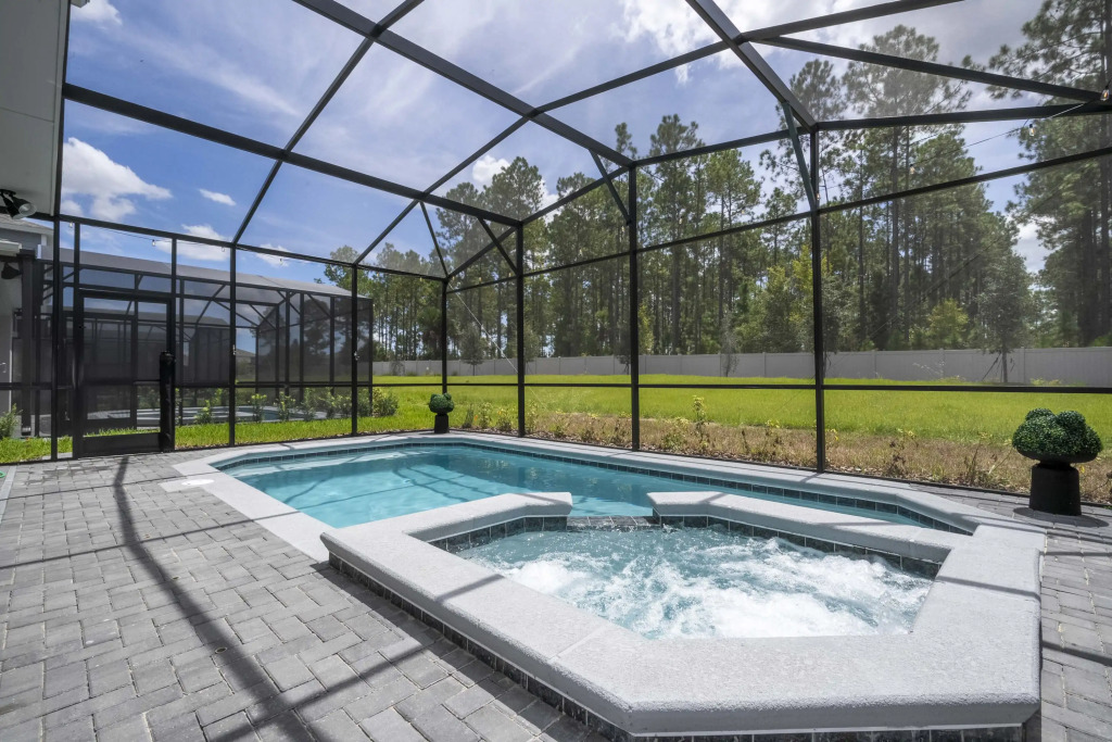 Gorgeous 6Bd w Pool Windsor Island 4450
