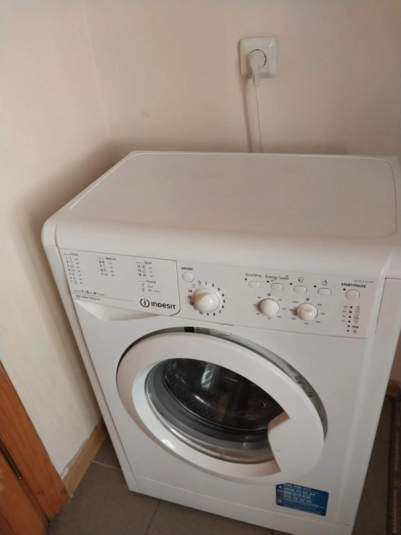 2 bedroom apartment on Ploshcha Rynok